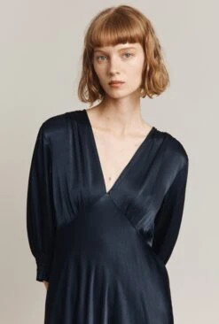 Elle Satin Midi Dress Navy 12 Elle Satin Midi Dress Navy -Chic Aura Clothing D04G019 K10 25257 650px 964px