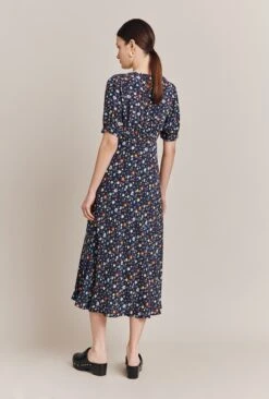 Becca Navy Floral Print Midi Dress Navy Floral 11 Becca Navy Floral Print Midi Dress Navy Floral -Chic Aura Clothing D06G028A Z31 27364 650px 964px