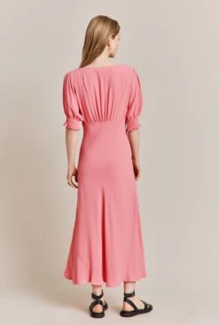 Coco Crepe Midi Dress Blossom Pink -Chic Aura Clothing D06G043A H11 27861 650px 964px