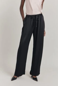 Imogen Satin Wide Leg Trouser Black -Chic Aura Clothing P06G003A A01 29919 650px 964px