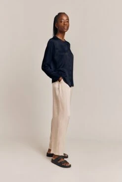 Efie Satin Long Sleeve Blouse Navy 9 Efie Satin Long Sleeve Blouse Navy -Chic Aura Clothing Q06G010 K10 26888 650px 964px