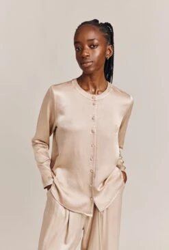 Efie Satin Long Sleeve Blouse Stone 13 Efie Satin Long Sleeve Blouse Stone -Chic Aura Clothing Q06G010 N04 26767 650px 964px