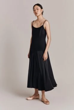 Jana Satin Cami Top -Chic Aura Clothing Q06G011 A01 30326 650px 964px