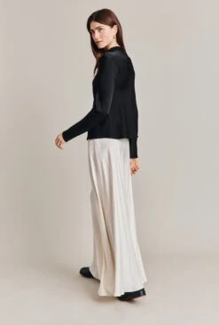 Mika Satin Turtleneck Top Black -Chic Aura Clothing Q07G002 A01 28813 650px 964px