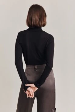 Fern Roll Neck Top Black 9 Fern Roll Neck Top Black -Chic Aura Clothing Q07G010 A01 28891 650px 964px