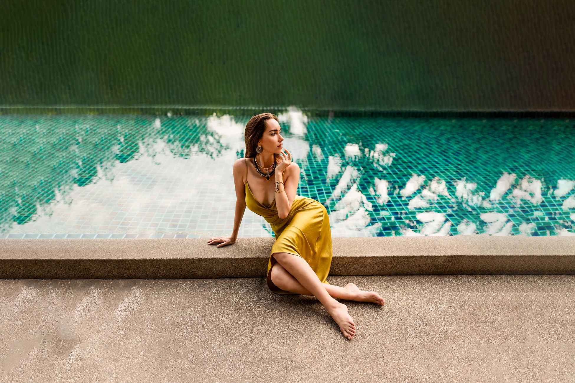 Chic Aura Clothing -Chic Aura Clothing Collection page banner dresses1